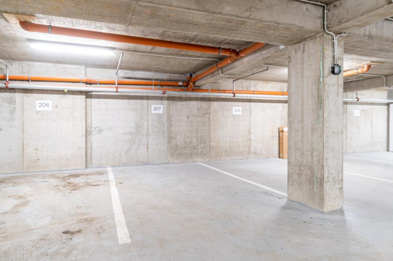 Brand New Studio Apartment #21 With Free Secure Parking In The Center Prague Extérieur photo